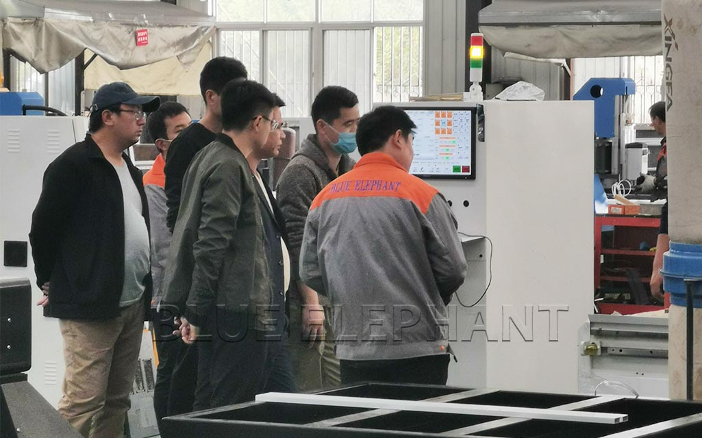 山東威?？蛻舻綇S考察直排加工中心